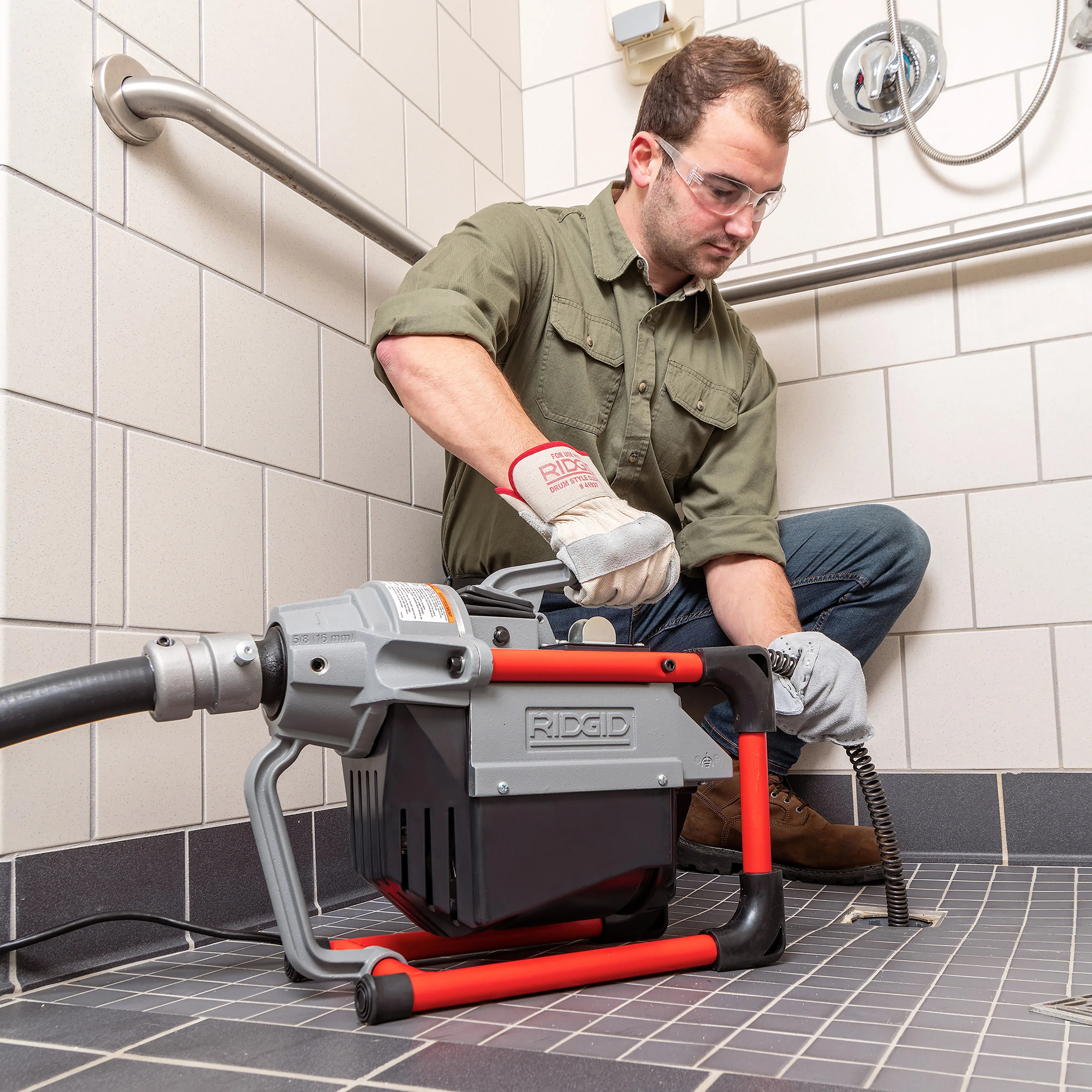 RIDGID 66512 - Máquina con manopla A-1 de llave de pasador A-12 y manguera de guía - Vista 8